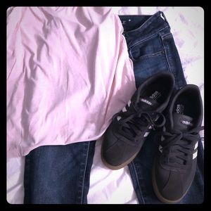 Adidas 7.5 women’s sneakers